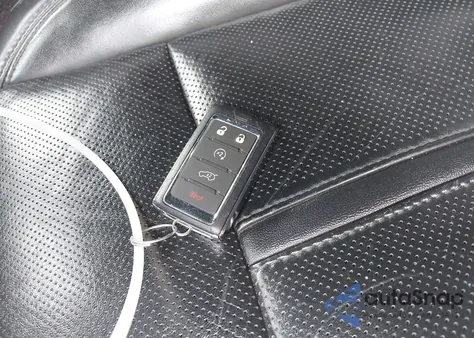 2024 Jeep Wagoneer L Series I 4X4 z USA, uszkodzony, nr VIN 1C4SJSAP5RS153200